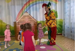 Представляем вашему вниманию сказку о пользе зарядки. Представляем вашему вниманию сказку о пользе зарядки.